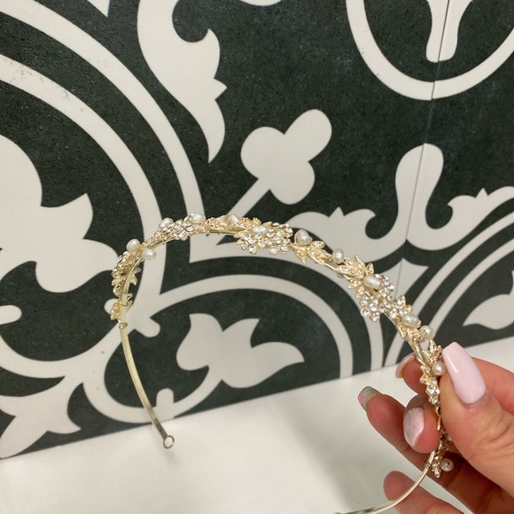 Crystal & pearl headband - Picture 3 of 5